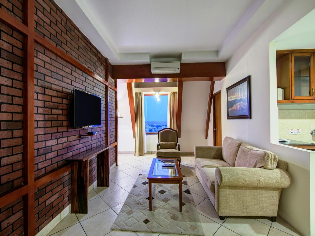 Sai Vishram Business Hotel بنغالور المظهر الخارجي الصورة
